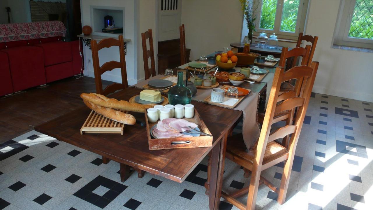 Au Bois De La Grave Hotell Luzech Exteriör bild